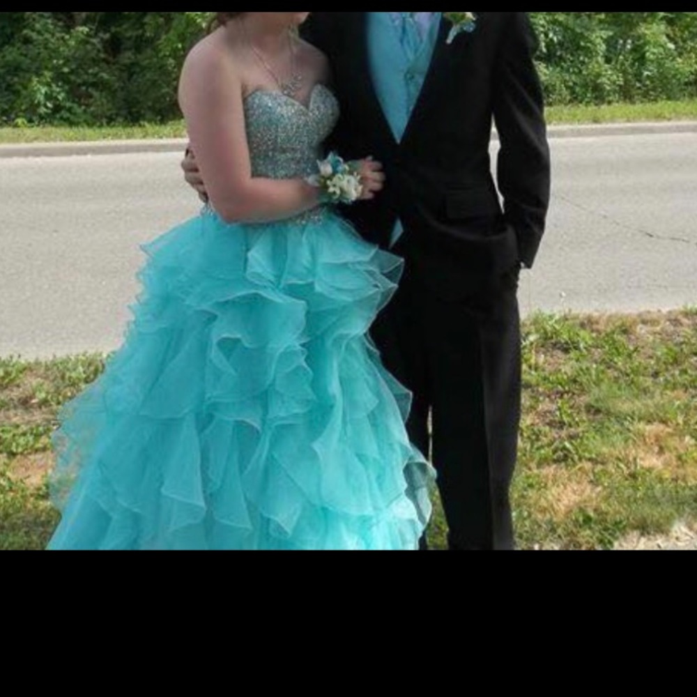 Beautiful Juliet dress - Picture 2 of 2